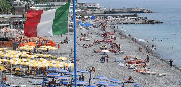 Ue, Italia rispetti diritto europeo sulle concessioni balneari